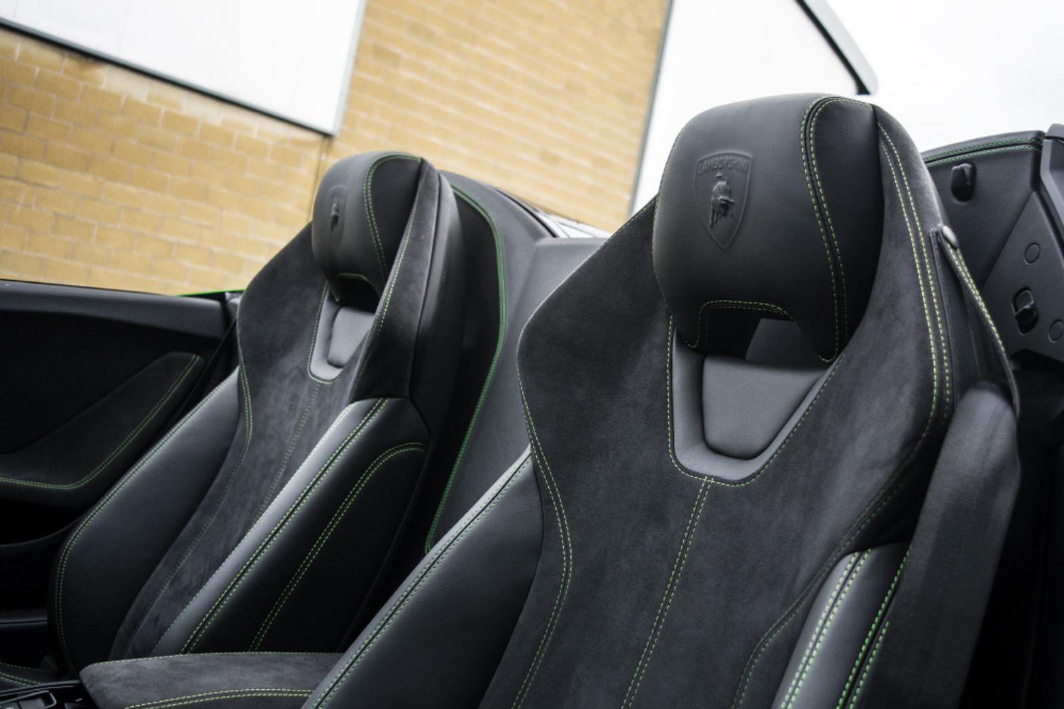 LAMBORGHINI HURACAN CONVERTIBLE 5.2 LP 610-4 SPYDER 2DR SEMI AUTOMATIC