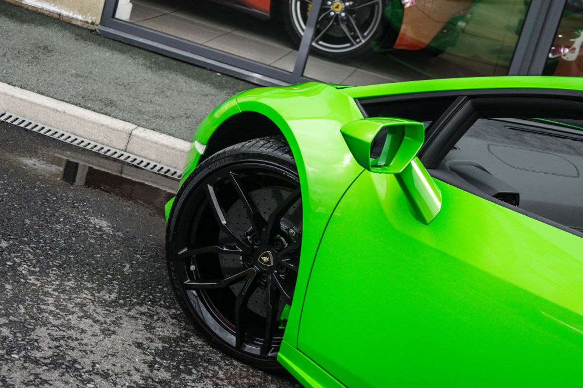 LAMBORGHINI HURACAN CONVERTIBLE 5.2 LP 610-4 SPYDER 2DR SEMI AUTOMATIC