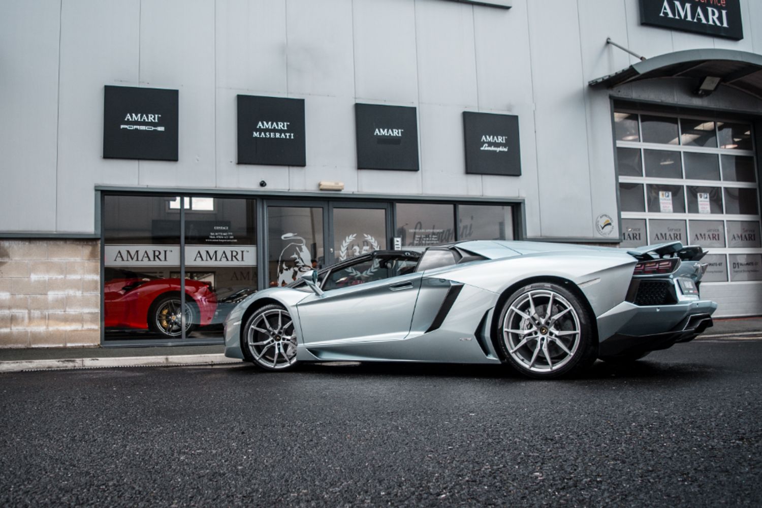 LAMBORGHINI AVENTADOR ROADSTER 6.5 V12 2DR SEMI AUTOMATIC