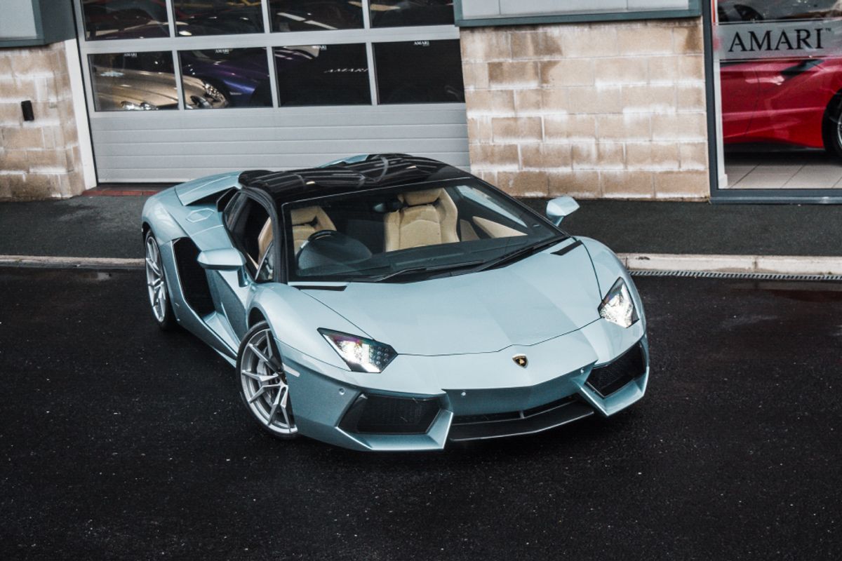 LAMBORGHINI AVENTADOR ROADSTER 6.5 V12 2DR SEMI AUTOMATIC
