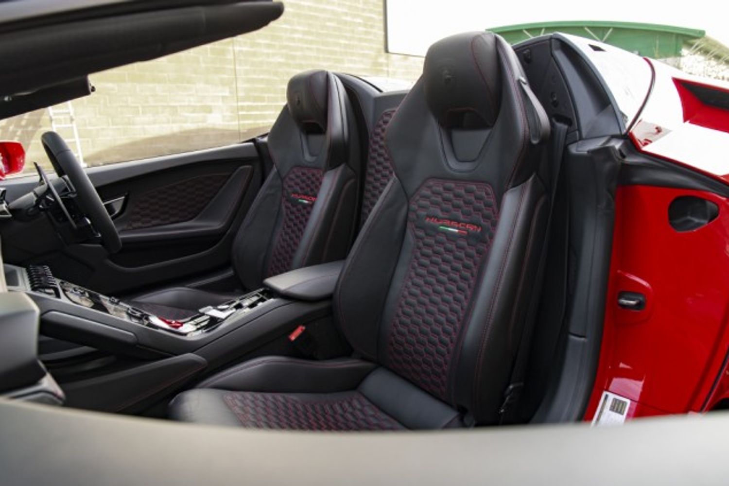 LAMBORGHINI HURACAN CONVERTIBLE 5.2 LP 610-4 SPYDER 2DR SEMI AUTOMATIC