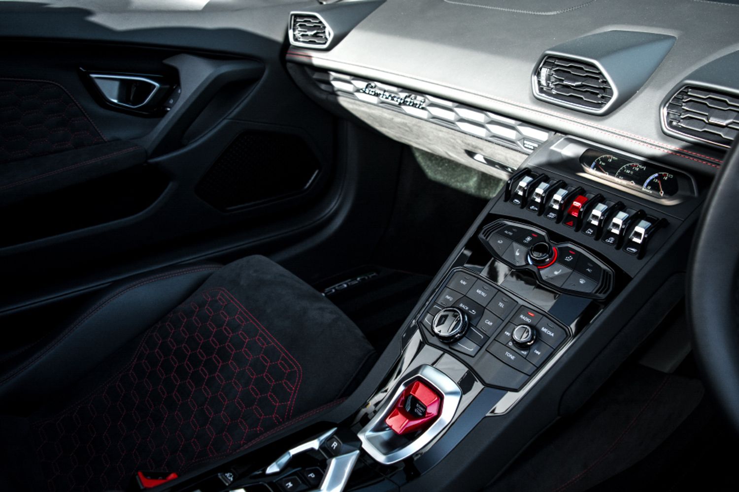 LAMBORGHINI HURACAN CONVERTIBLE 5.2 LP 610-4 SPYDER 2DR SEMI AUTOMATIC