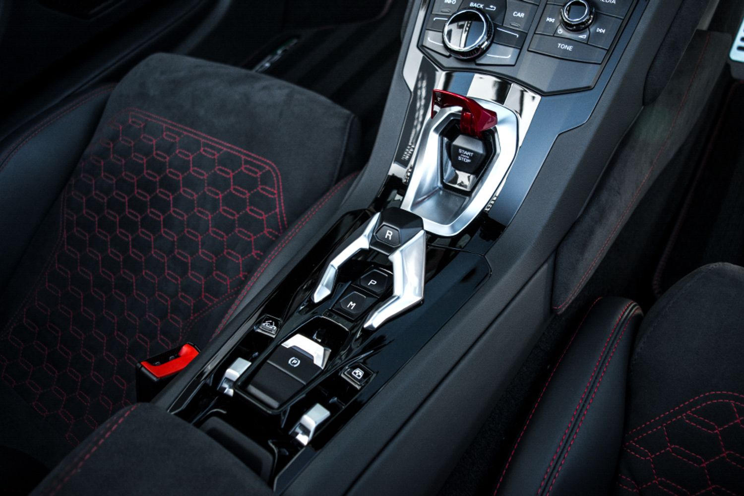 LAMBORGHINI HURACAN CONVERTIBLE 5.2 LP 610-4 SPYDER 2DR SEMI AUTOMATIC