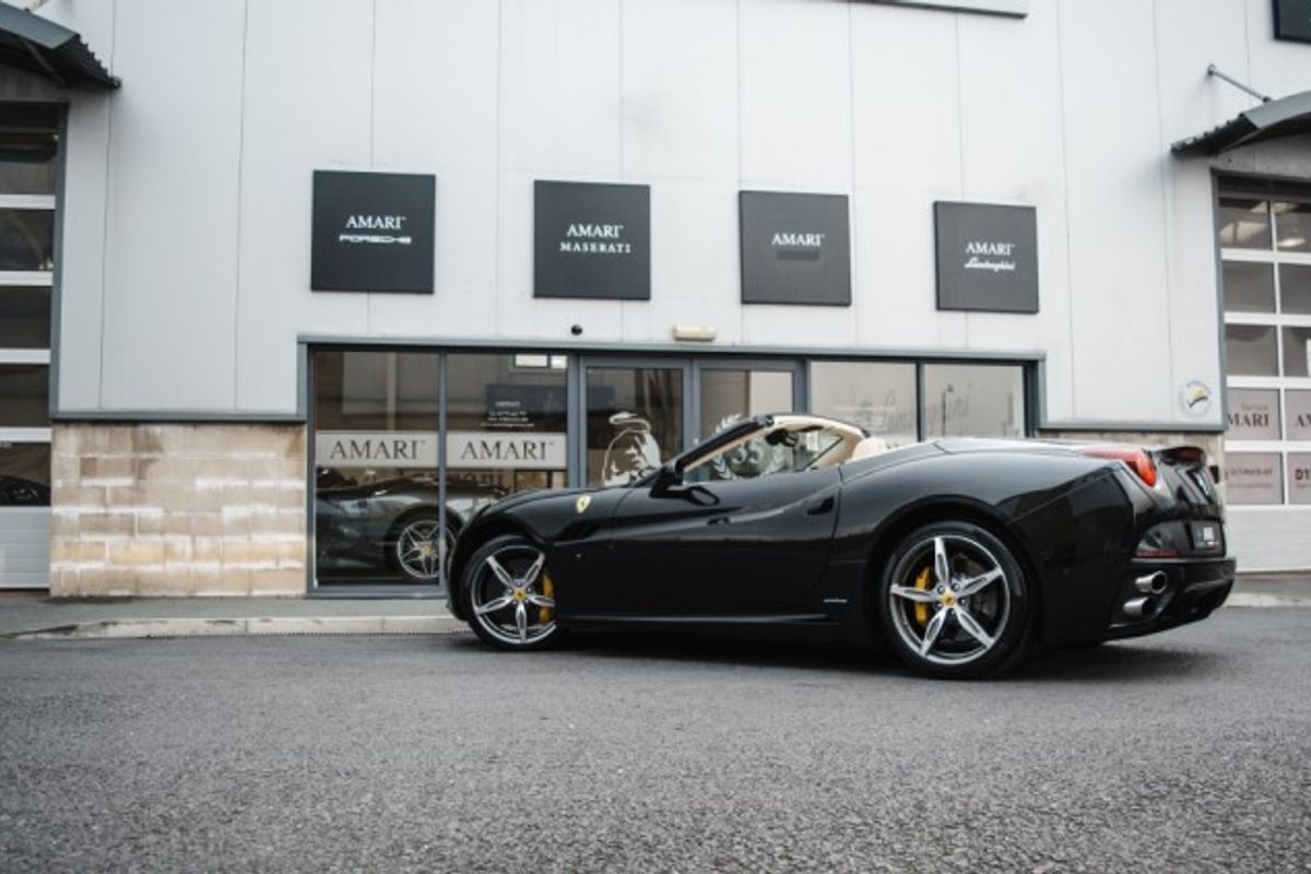 FERRARI CALIFORNIA CONVERTIBLE 4.3 2 PLUS 2 2DR SEMI AUTOMATIC