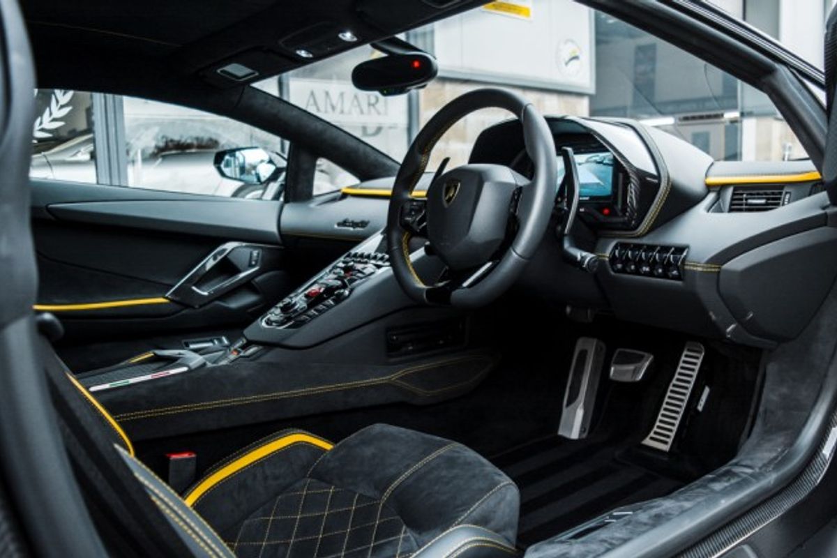 LAMBORGHINI AVENTADOR 6.5 LP 740-4 S 2DR SEMI AUTOMATIC