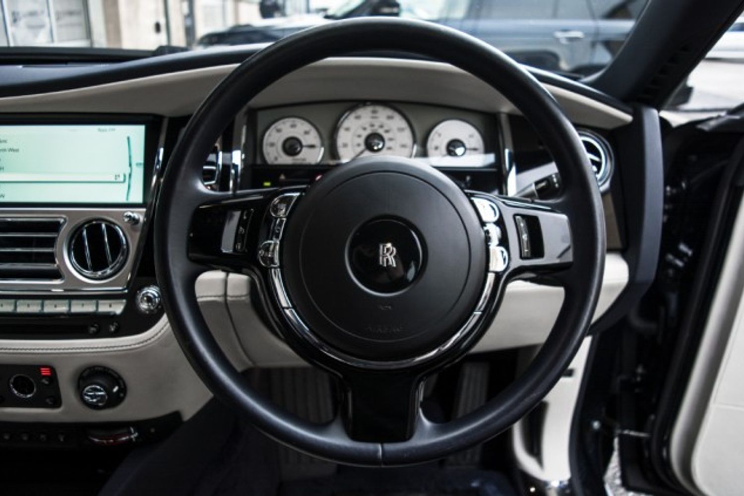 ROLLS-ROYCE GHOST SALOON 6.6 V12 SWB 4DR AUTOMATIC