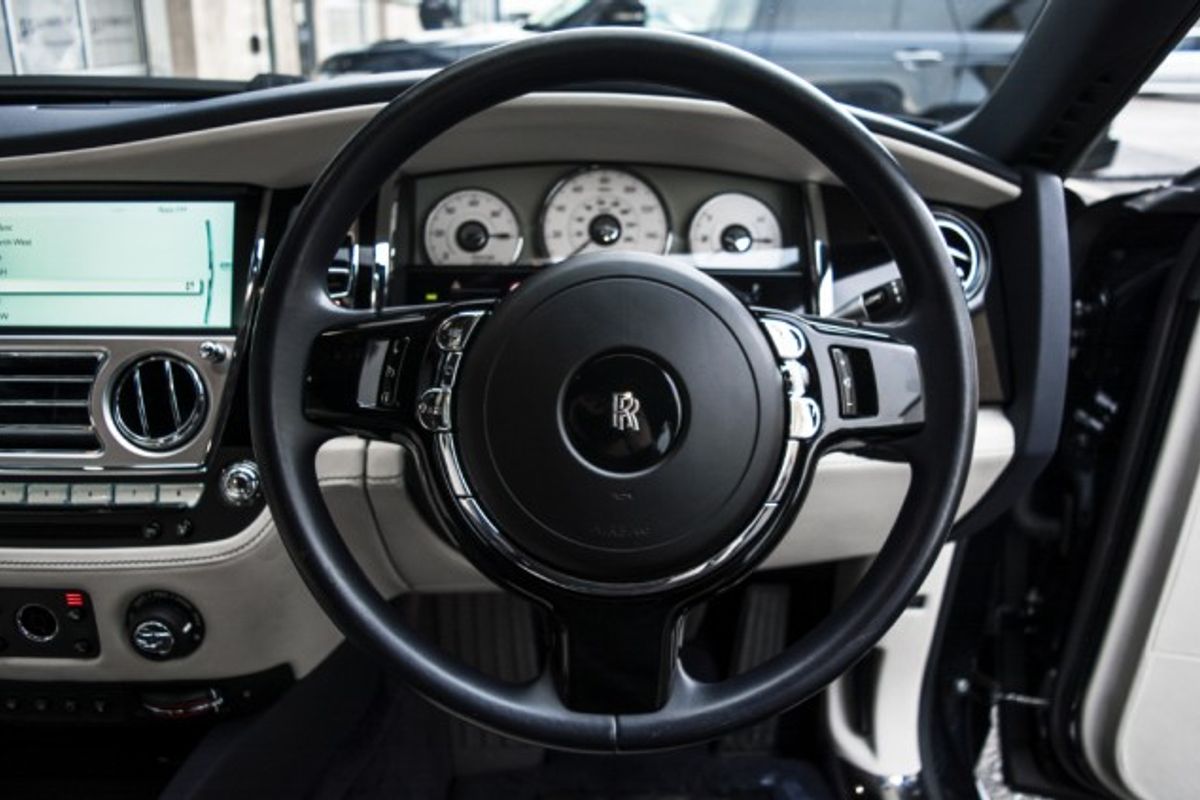 ROLLS-ROYCE GHOST SALOON 6.6 V12 SWB 4DR AUTOMATIC