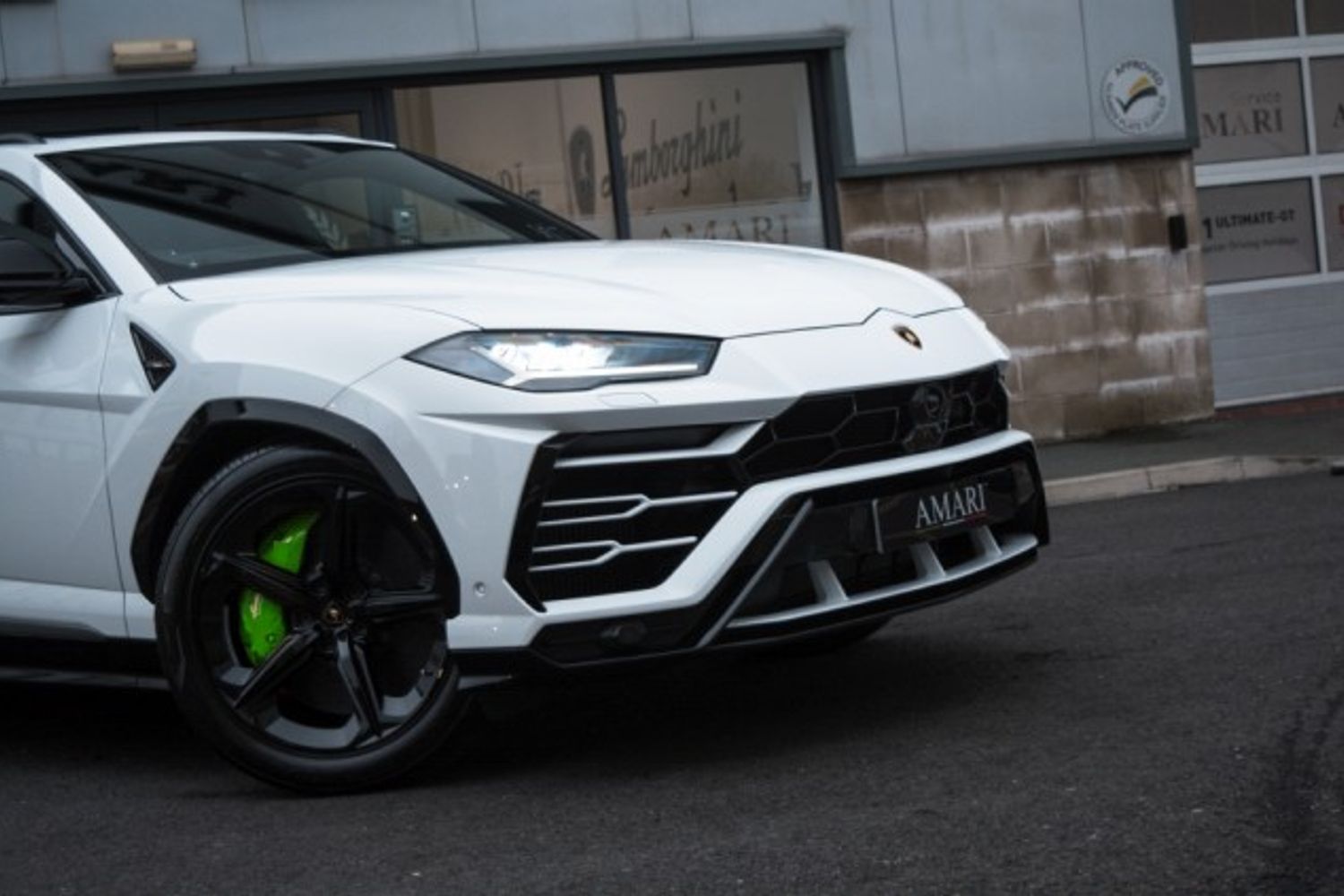 LAMBORGHINI URUS ESTATE 4.0 V8 5DR AUTOMATIC