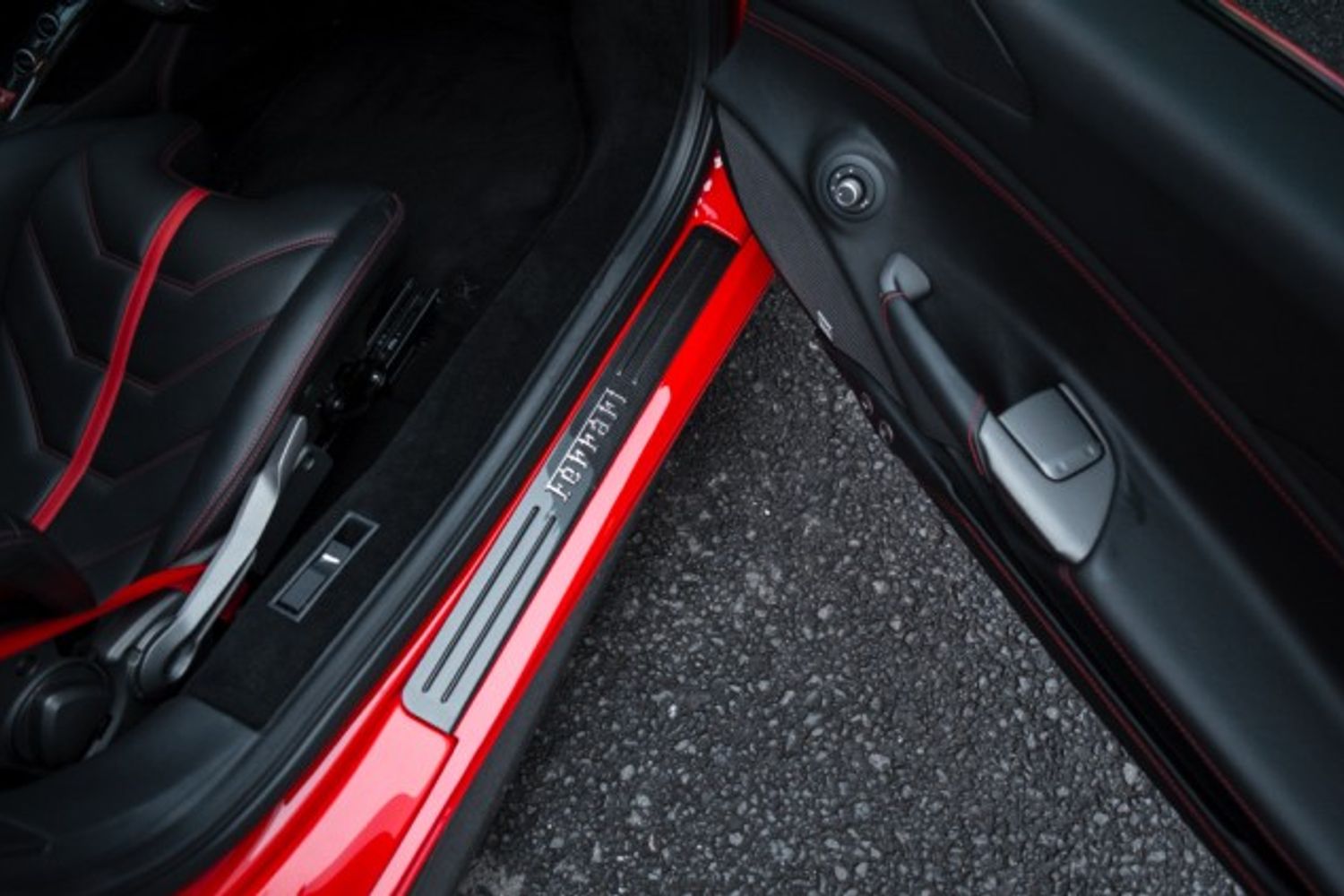 FERRARI 488 COUPE 3.9 GTB 2DR SEMI AUTOMATIC