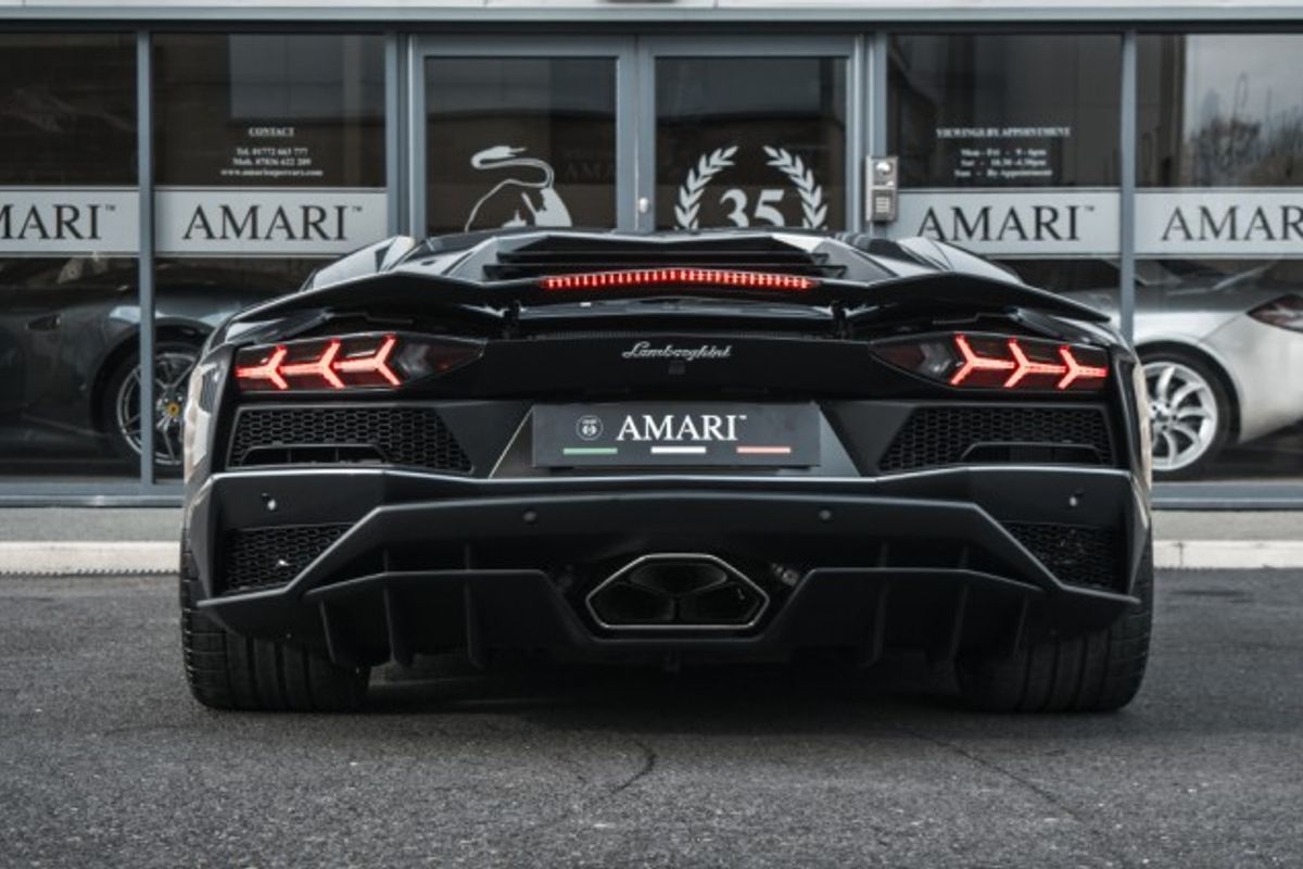 LAMBORGHINI AVENTADOR 6.5 LP 740-4 S 2DR SEMI AUTOMATIC