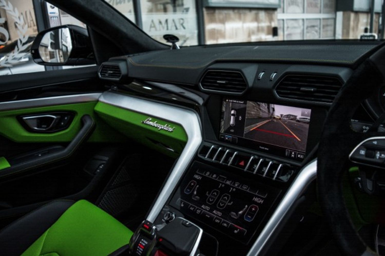 LAMBORGHINI URUS ESTATE 4.0 V8 5DR AUTOMATIC