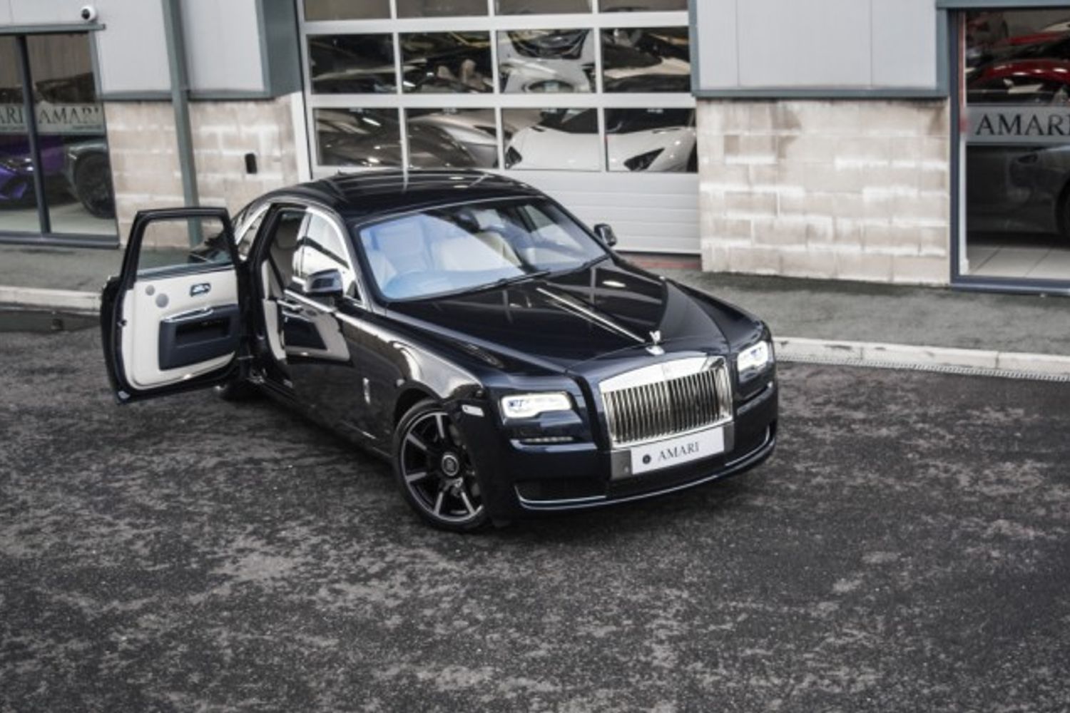 ROLLS-ROYCE GHOST SALOON 6.6 V12 SWB 4DR AUTOMATIC