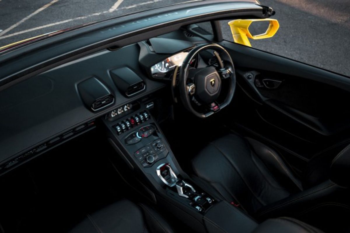 LAMBORGHINI HURACAN CONVERTIBLE 5.2 LP 610-4 SPYDER 2DR SEMI AUTOMATIC