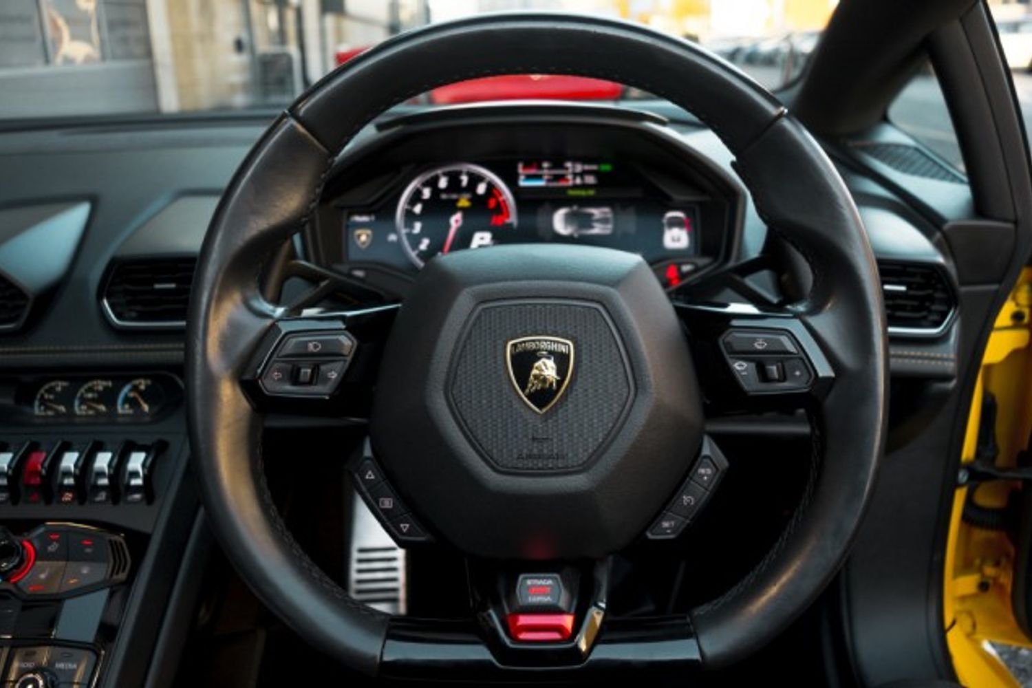 LAMBORGHINI HURACAN CONVERTIBLE 5.2 LP 610-4 SPYDER 2DR SEMI AUTOMATIC