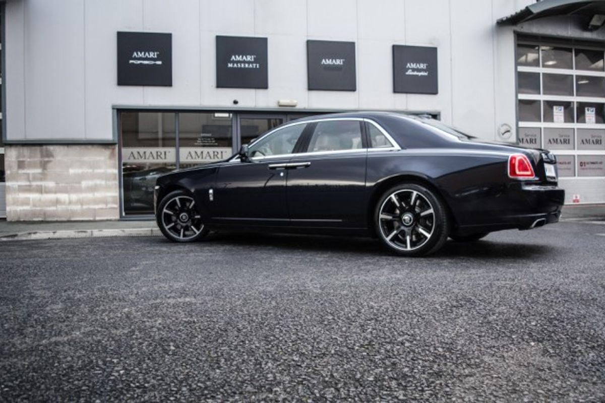 ROLLS-ROYCE GHOST SALOON 6.6 V12 SWB 4DR AUTOMATIC