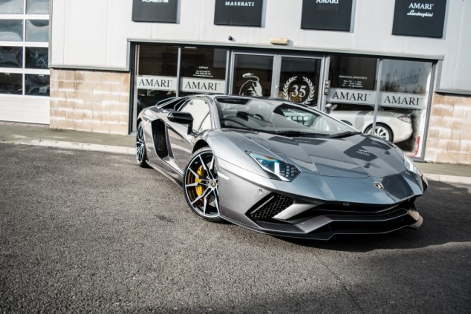LAMBORGHINI AVENTADOR 6.5 LP 740-4 S 2DR SEMI AUTOMATIC