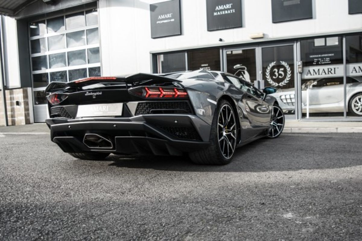 LAMBORGHINI AVENTADOR 6.5 LP 740-4 S 2DR SEMI AUTOMATIC