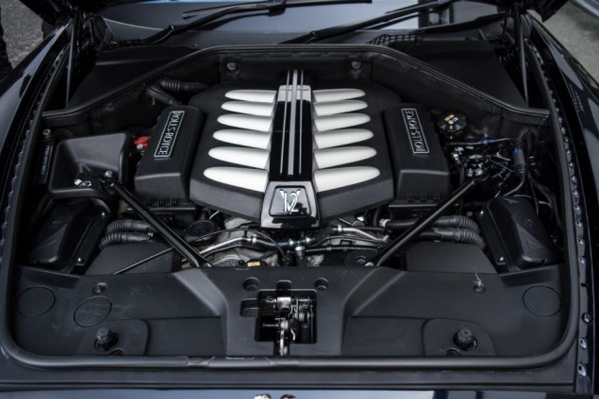 ROLLS-ROYCE GHOST SALOON 6.6 V12 SWB 4DR AUTOMATIC