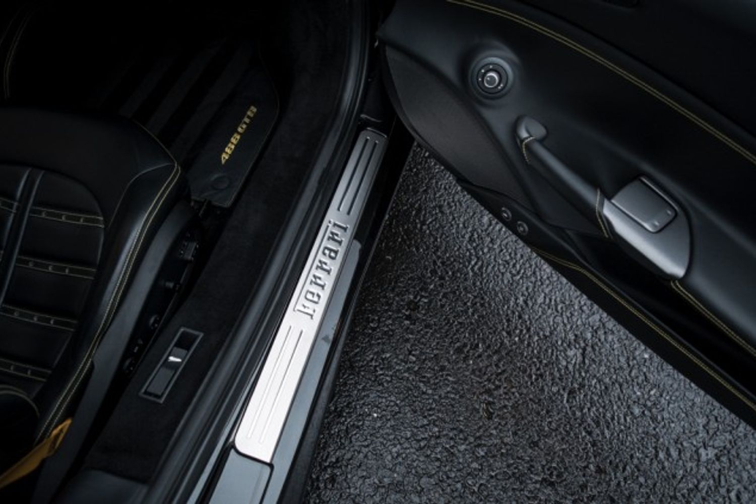 FERRARI 488 COUPE 3.9 GTB 2DR SEMI AUTOMATIC