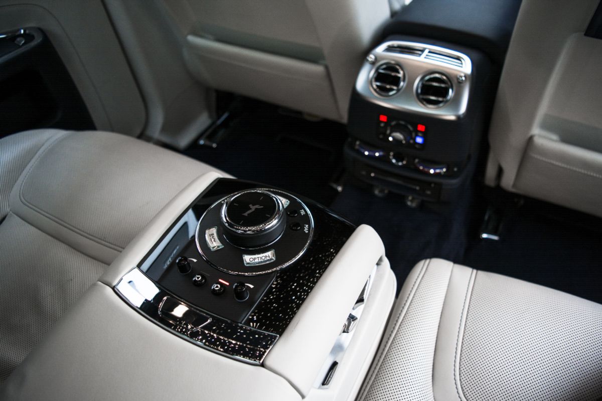 ROLLS-ROYCE GHOST SALOON 6.6 V12 SWB 4DR AUTOMATIC