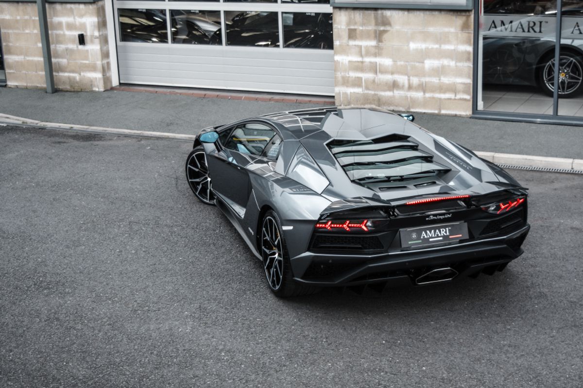 LAMBORGHINI AVENTADOR 6.5 LP 740-4 S 2DR SEMI AUTOMATIC