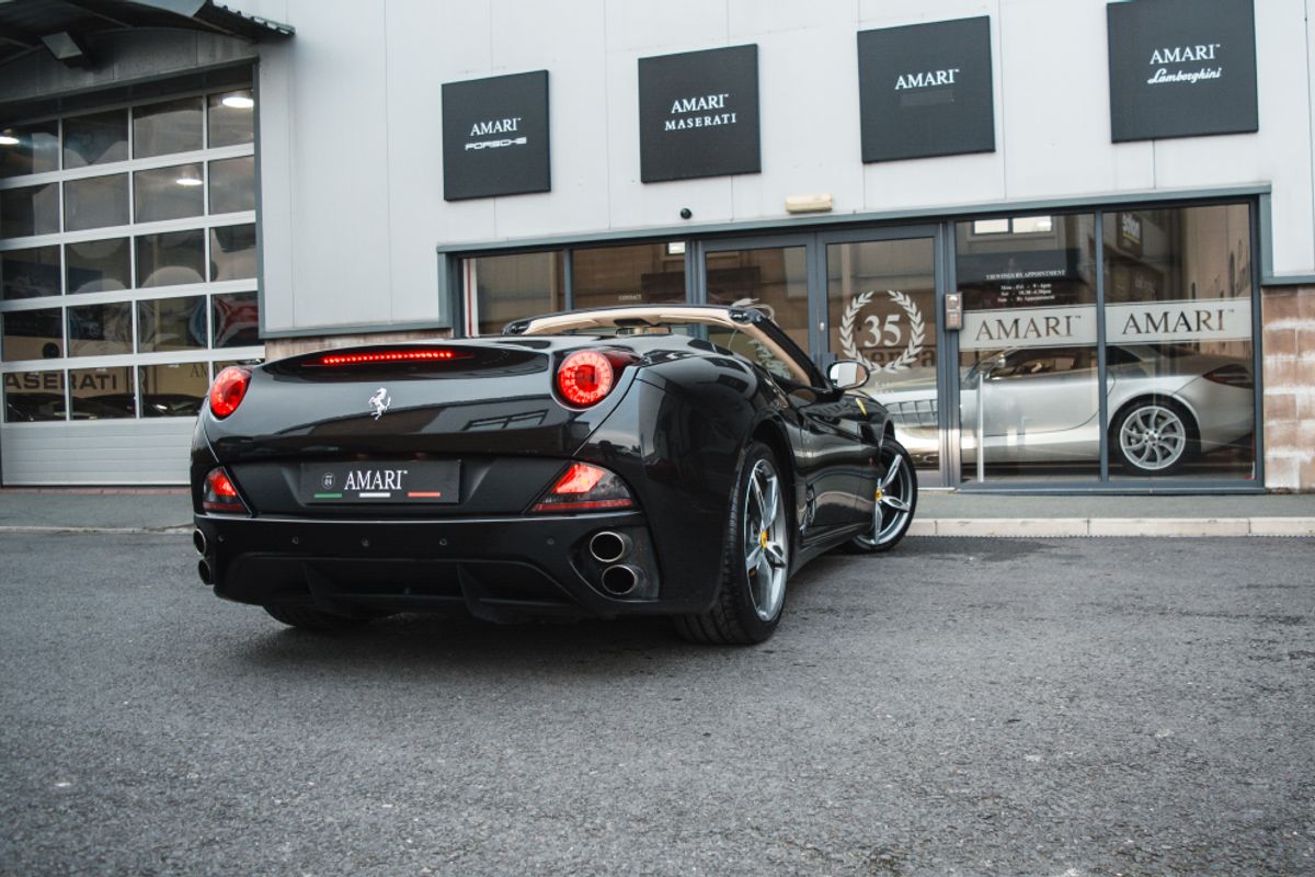 FERRARI CALIFORNIA CONVERTIBLE 4.3 2 PLUS 2 2DR SEMI AUTOMATIC