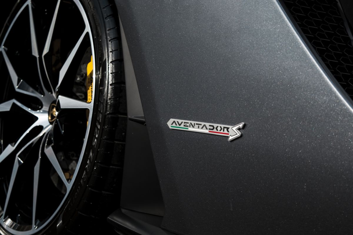 LAMBORGHINI AVENTADOR 6.5 LP 740-4 S 2DR SEMI AUTOMATIC