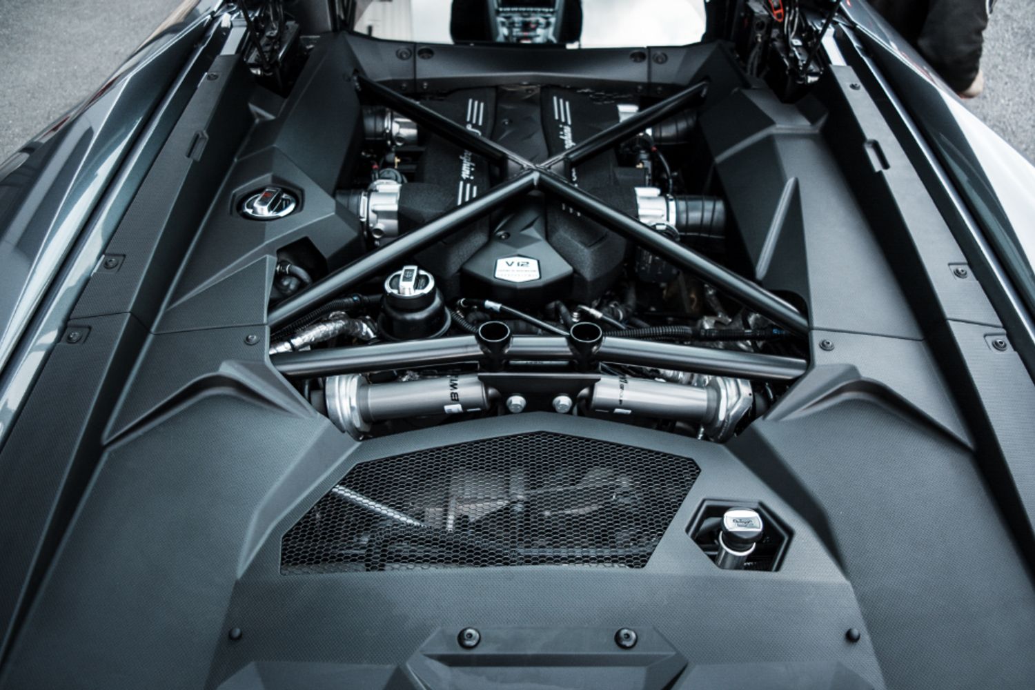 LAMBORGHINI AVENTADOR 6.5 LP 740-4 S 2DR SEMI AUTOMATIC