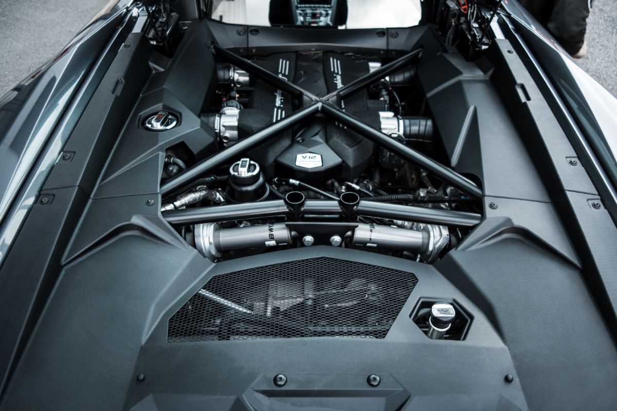 LAMBORGHINI AVENTADOR 6.5 LP 740-4 S 2DR SEMI AUTOMATIC