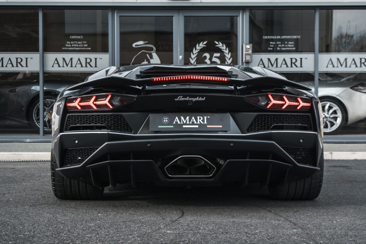 LAMBORGHINI AVENTADOR 6.5 LP 740-4 S 2DR SEMI AUTOMATIC