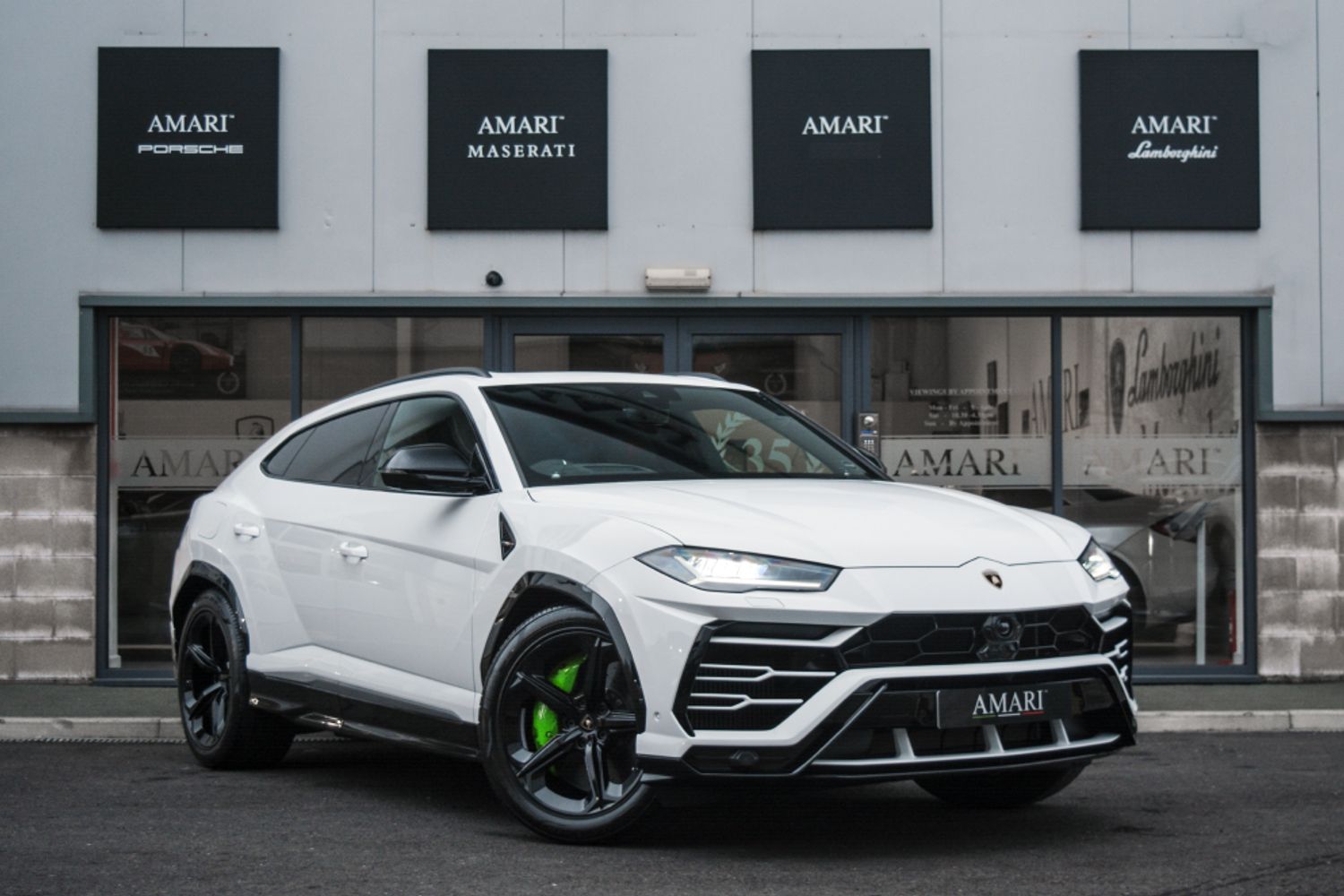 LAMBORGHINI URUS ESTATE 4.0 V8 5DR AUTOMATIC