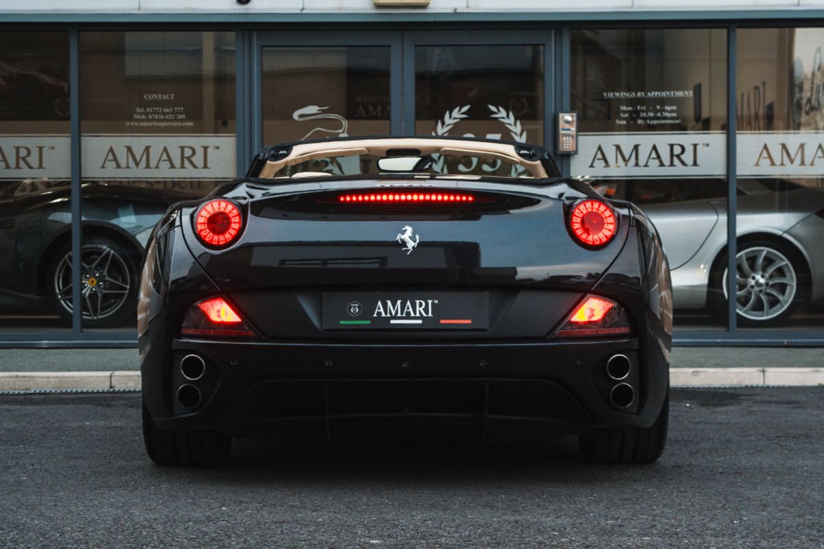 FERRARI CALIFORNIA CONVERTIBLE 4.3 2 PLUS 2 2DR SEMI AUTOMATIC