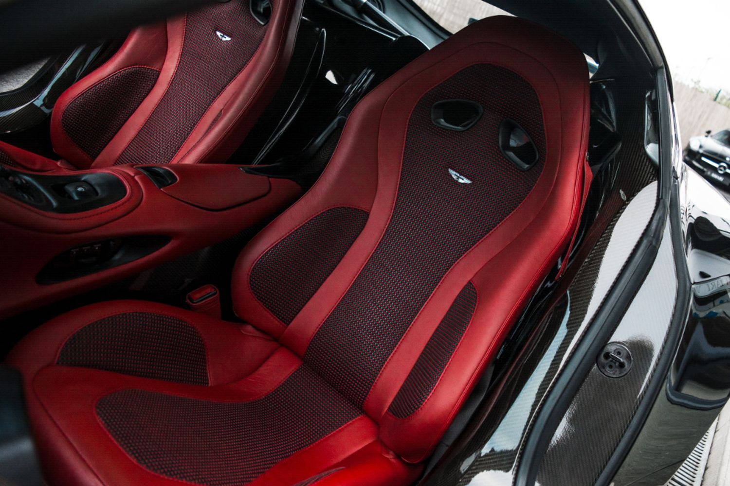 ASTON MARTIN One-77 One-77 - 7.3 Litre V12