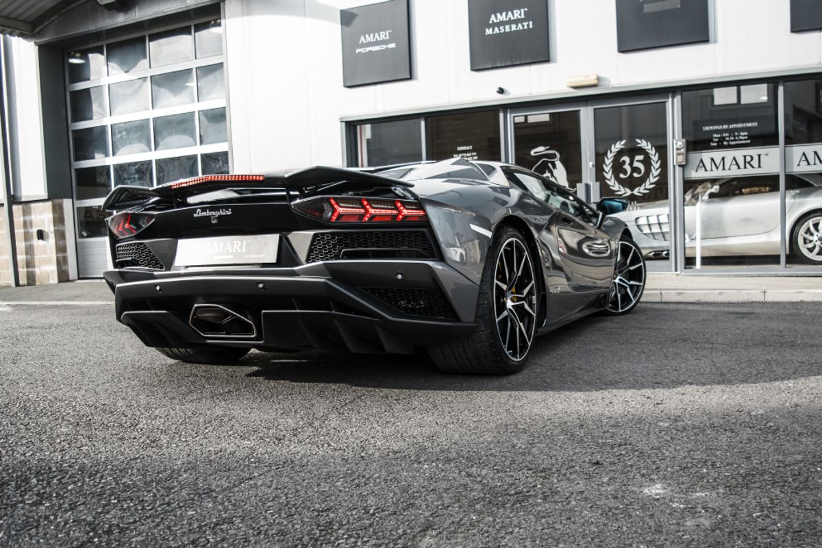 LAMBORGHINI AVENTADOR 6.5 LP 740-4 S 2DR SEMI AUTOMATIC