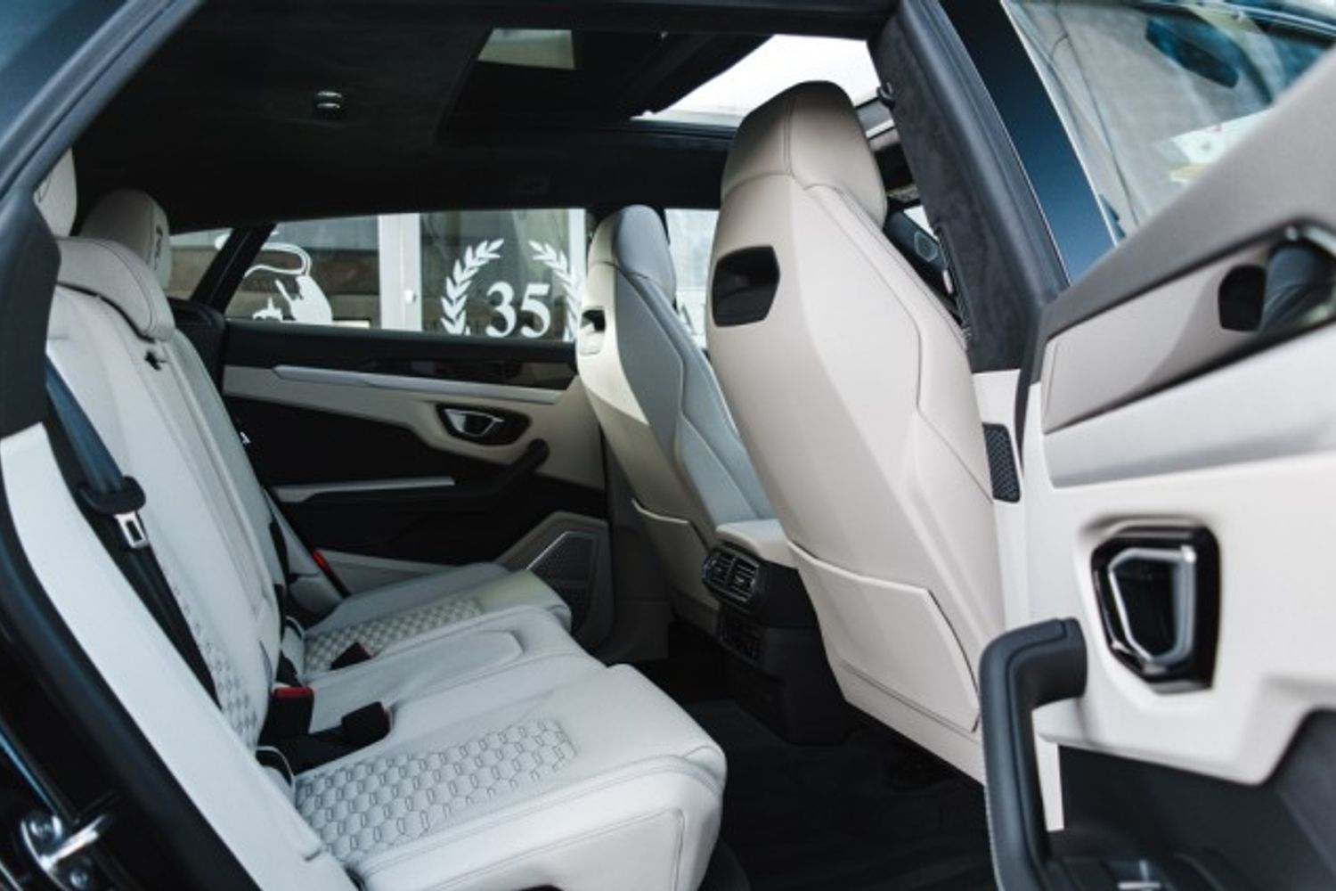LAMBORGHINI URUS ESTATE 4.0 V8 5DR AUTOMATIC