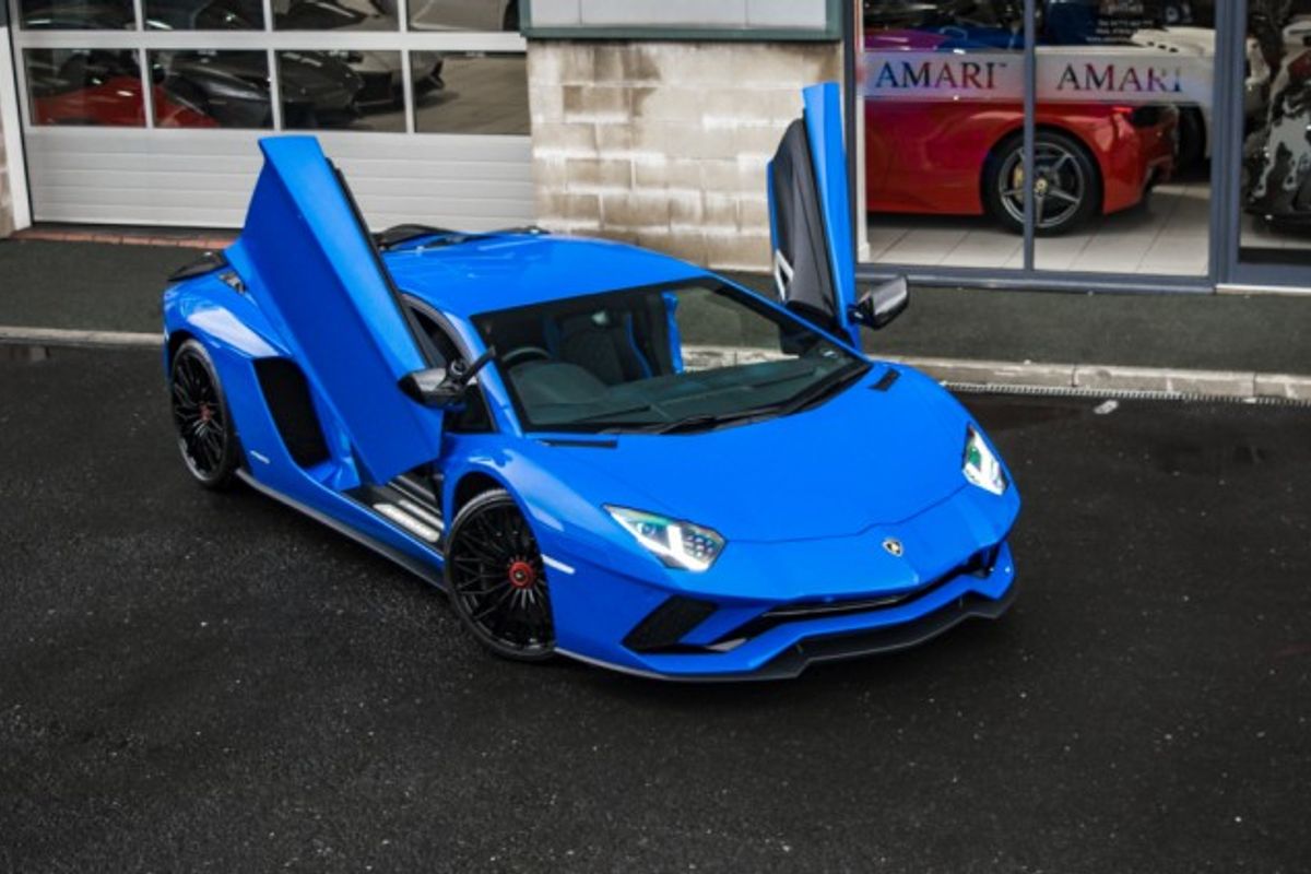 LAMBORGHINI AVENTADOR COUPE 6.5 LP 740-4 S 2DR SEMI AUTOMATIC