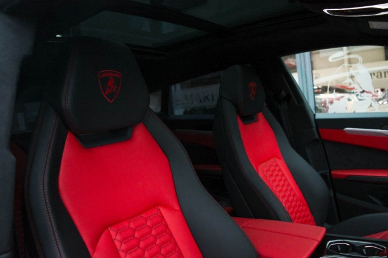 LAMBORGHINI URUS ESTATE 4.0 V8 5DR AUTOMATIC
