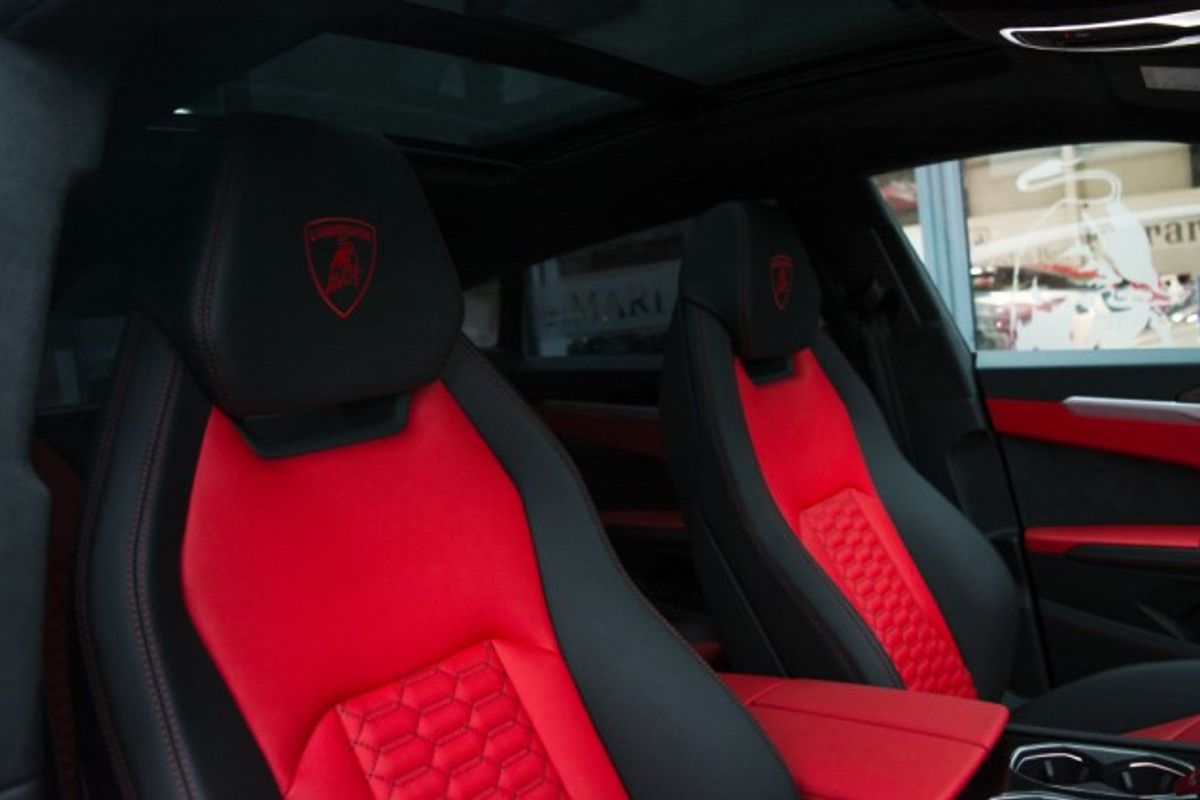 LAMBORGHINI URUS ESTATE 4.0 V8 5DR AUTOMATIC