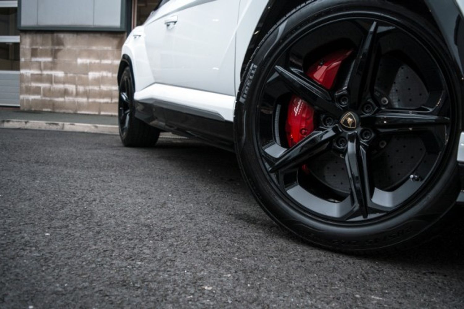 LAMBORGHINI URUS ESTATE 4.0 V8 5DR AUTOMATIC