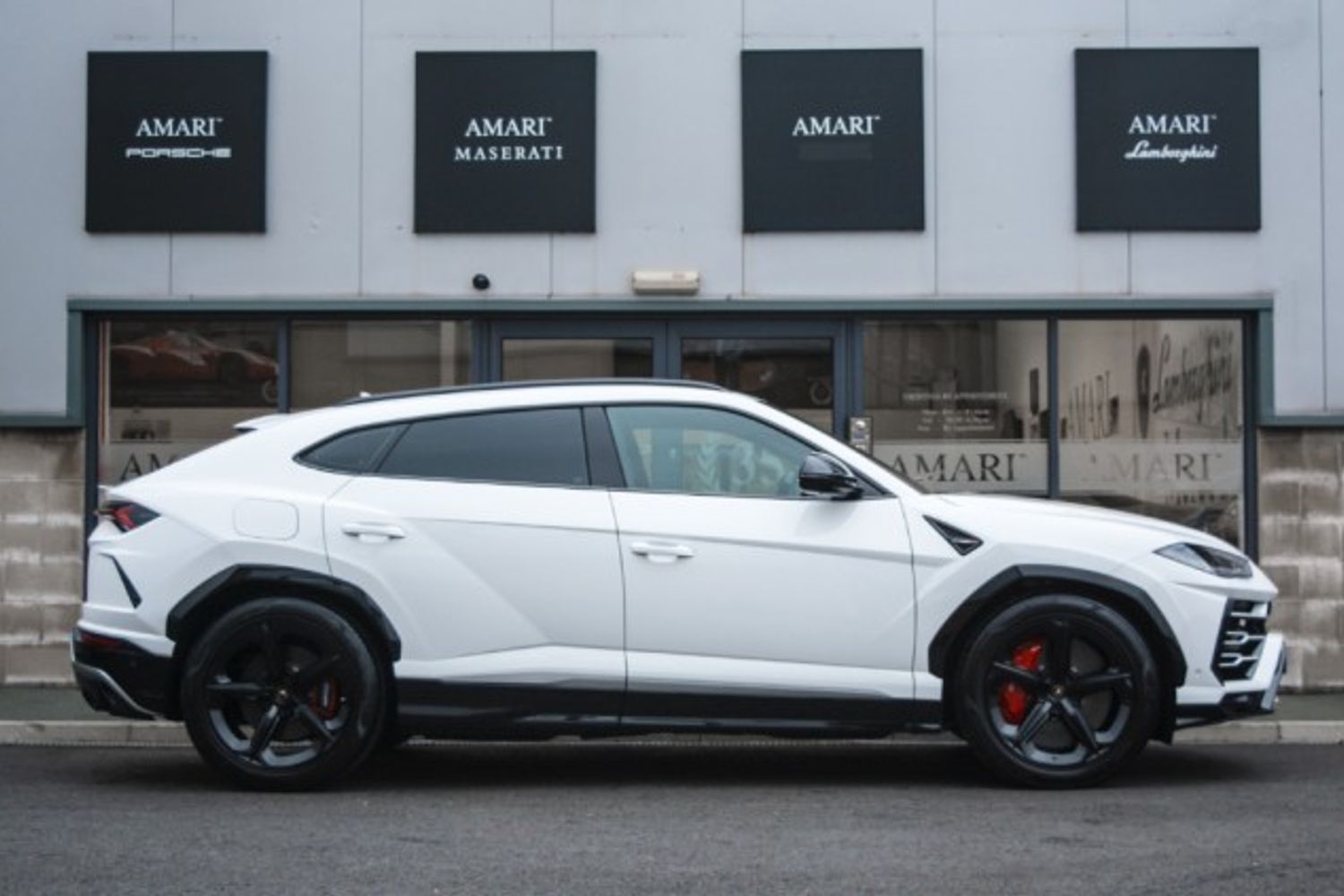LAMBORGHINI URUS ESTATE 4.0 V8 5DR AUTOMATIC