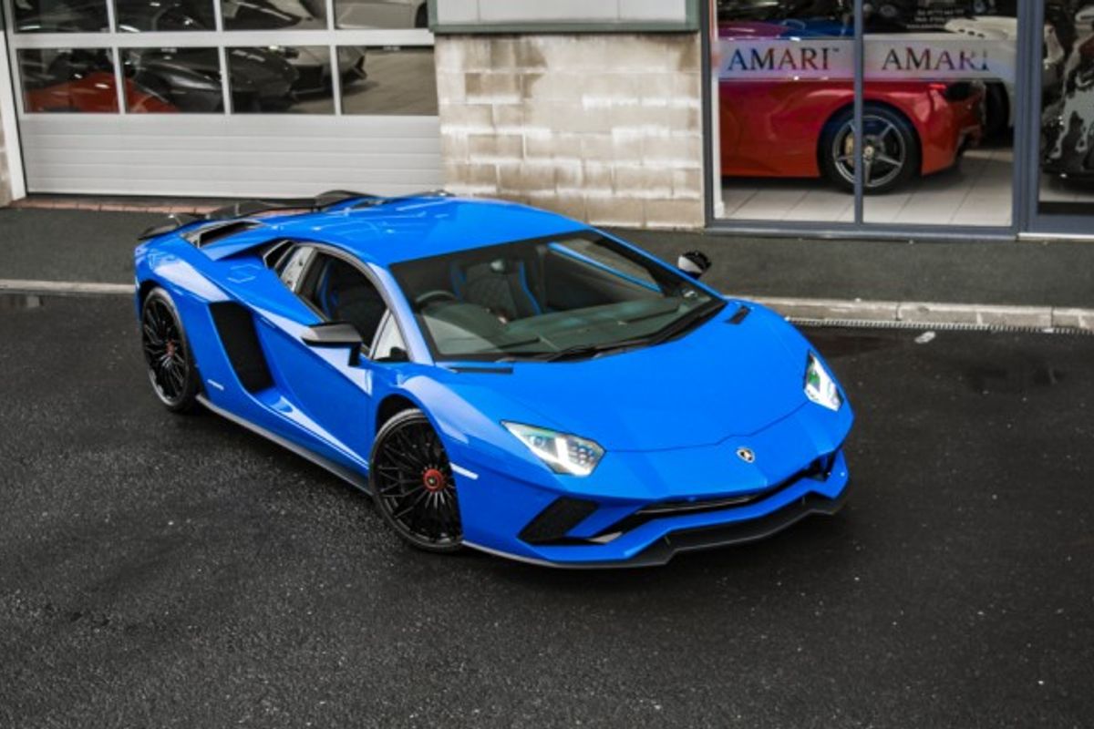 LAMBORGHINI AVENTADOR COUPE 6.5 LP 740-4 S 2DR SEMI AUTOMATIC