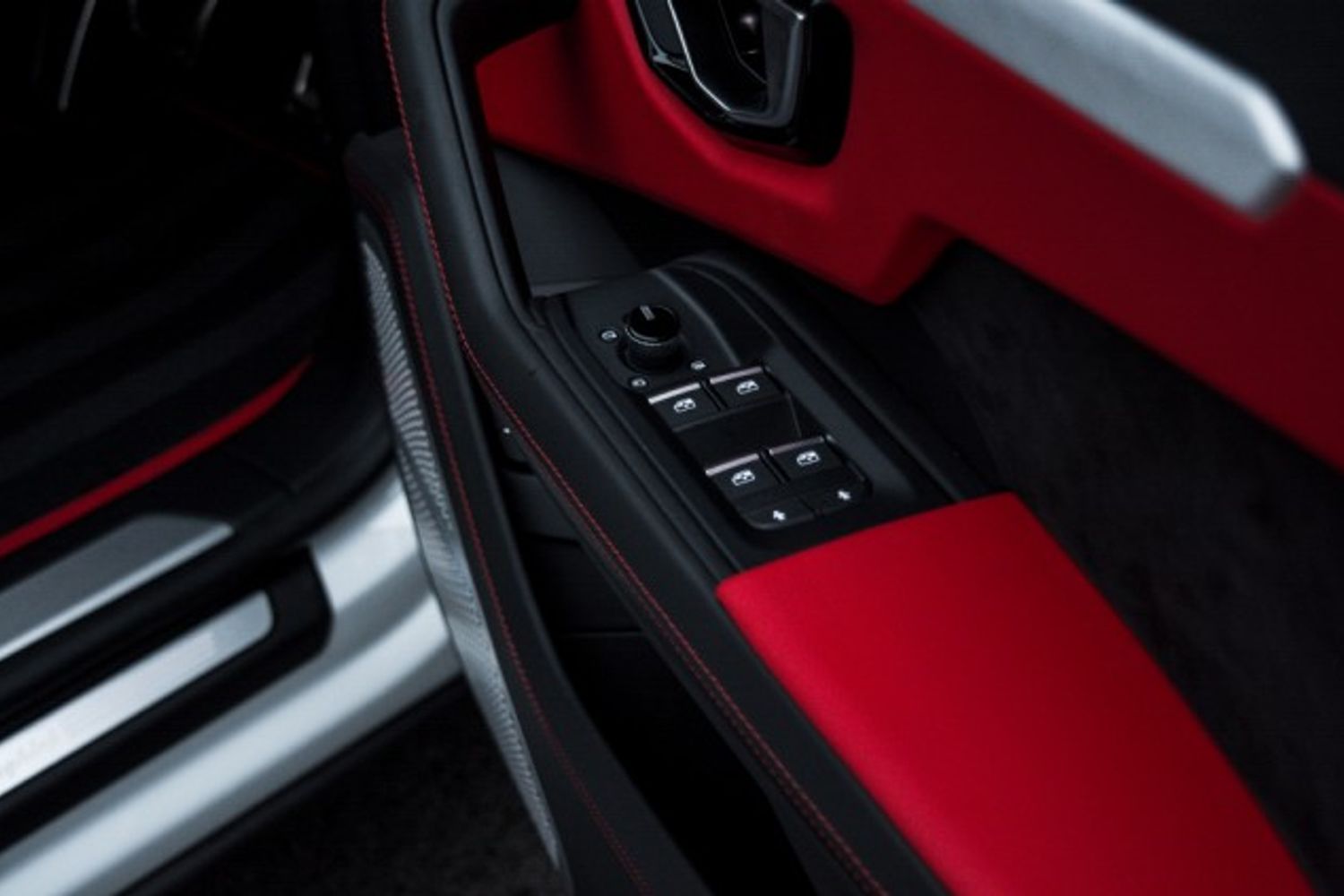 LAMBORGHINI URUS ESTATE 4.0 V8 5DR AUTOMATIC