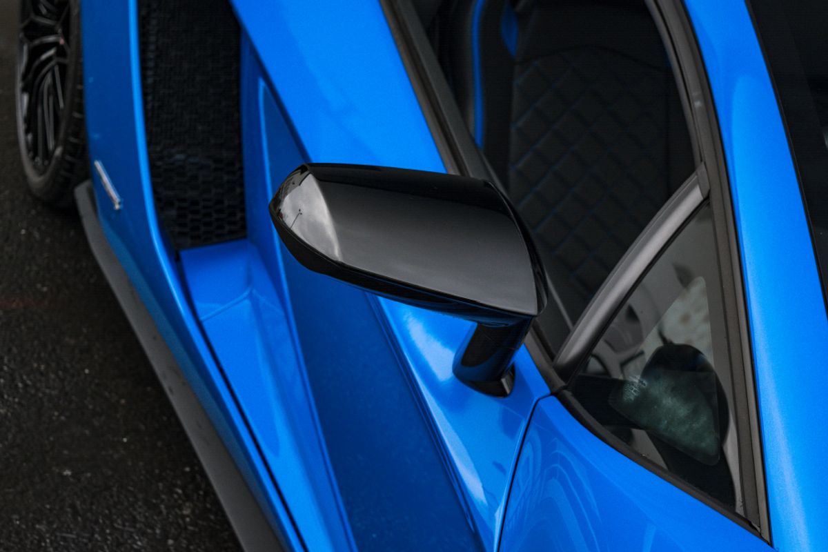 LAMBORGHINI AVENTADOR COUPE 6.5 LP 740-4 S 2DR SEMI AUTOMATIC