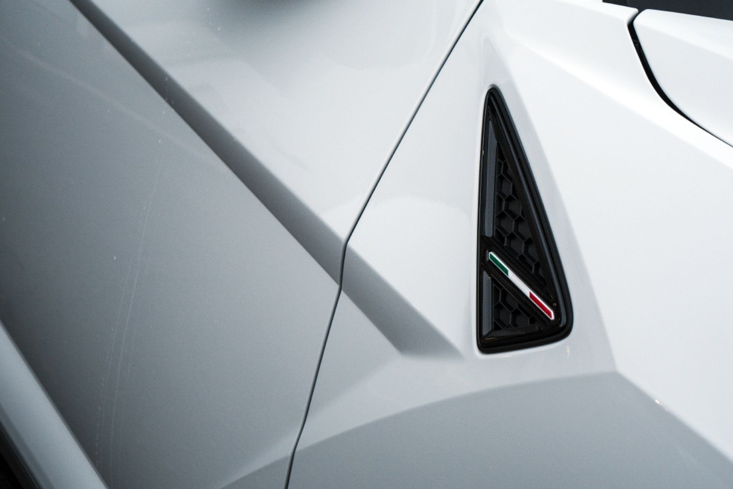 LAMBORGHINI URUS ESTATE 4.0 V8 5DR AUTOMATIC