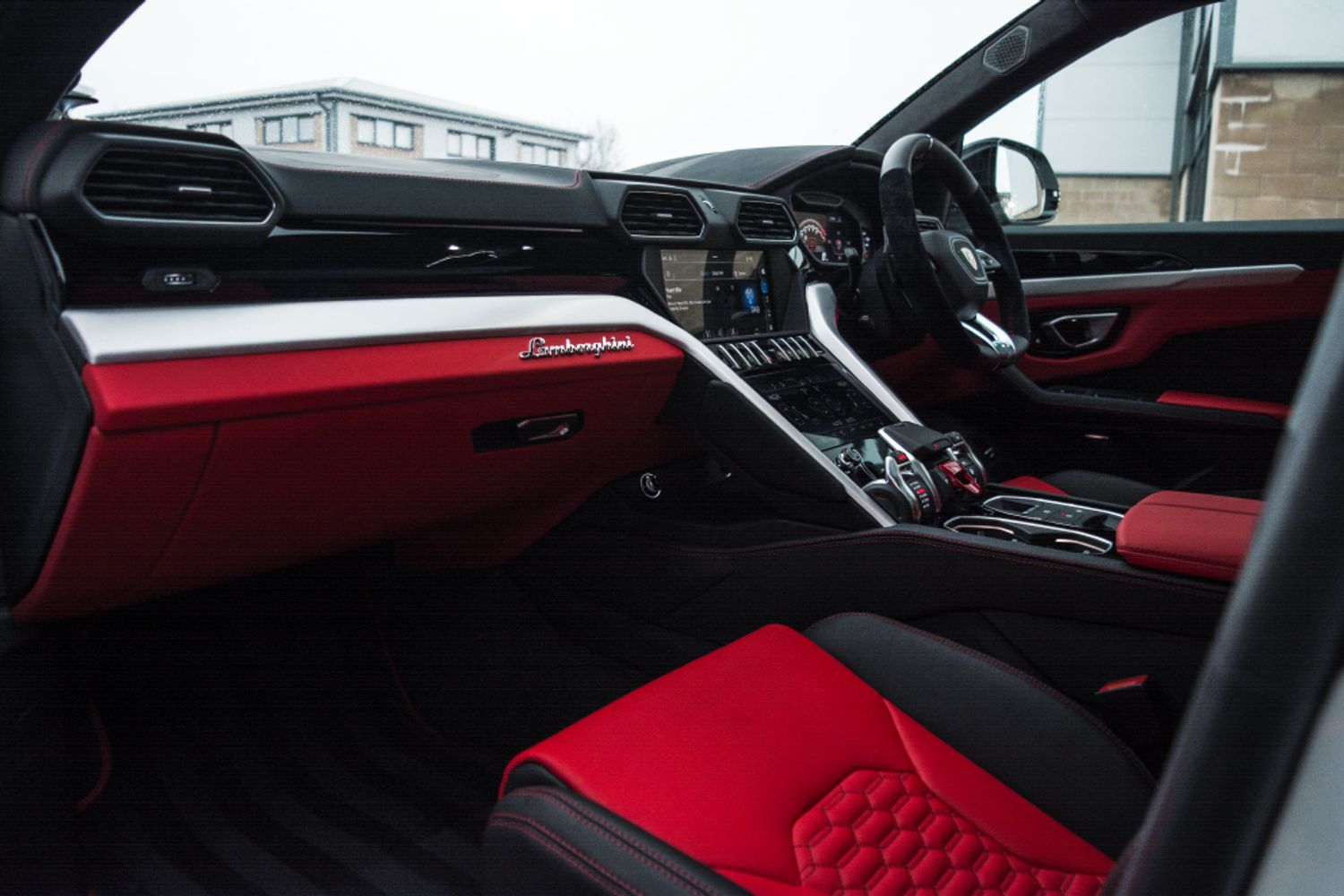 LAMBORGHINI URUS ESTATE 4.0 V8 5DR AUTOMATIC