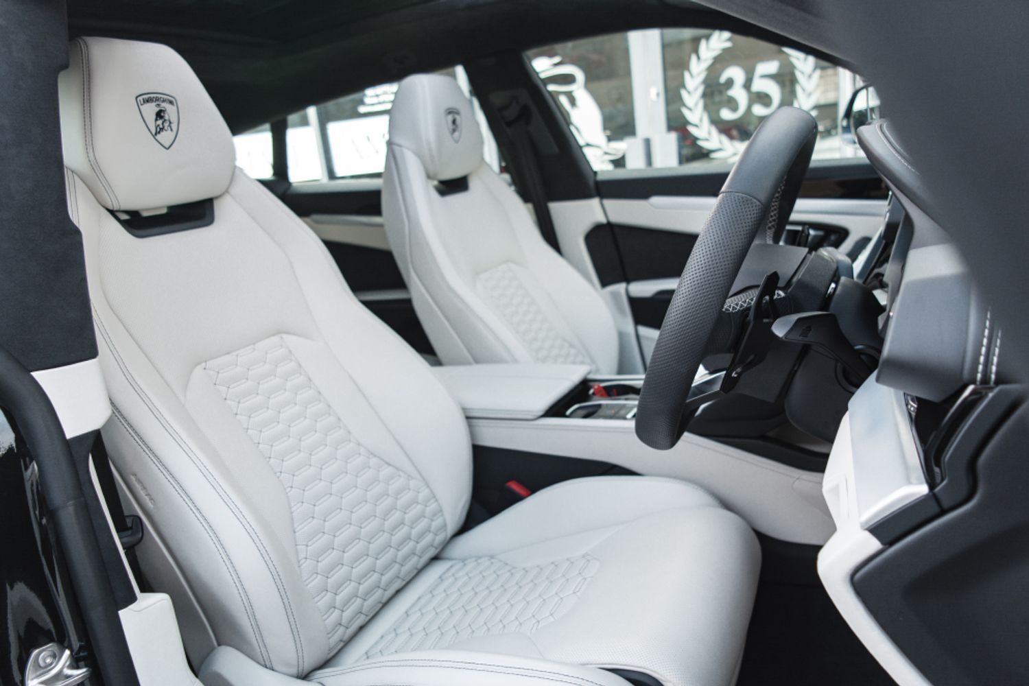 LAMBORGHINI URUS ESTATE 4.0 V8 5DR AUTOMATIC