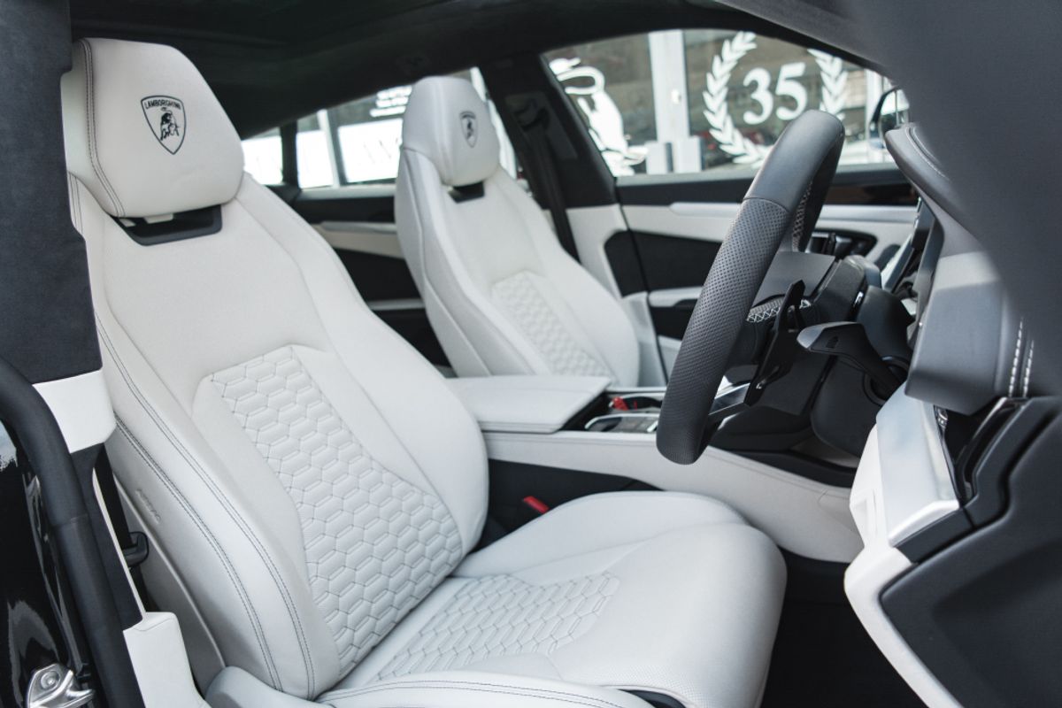 LAMBORGHINI URUS ESTATE 4.0 V8 5DR AUTOMATIC