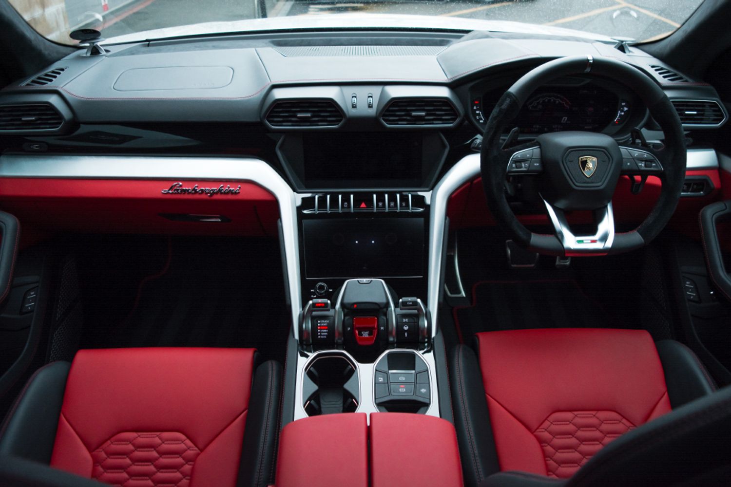 LAMBORGHINI URUS ESTATE 4.0 V8 5DR AUTOMATIC