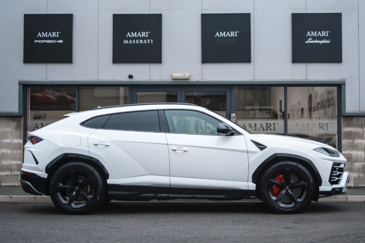 LAMBORGHINI URUS ESTATE 4.0 V8 5DR AUTOMATIC