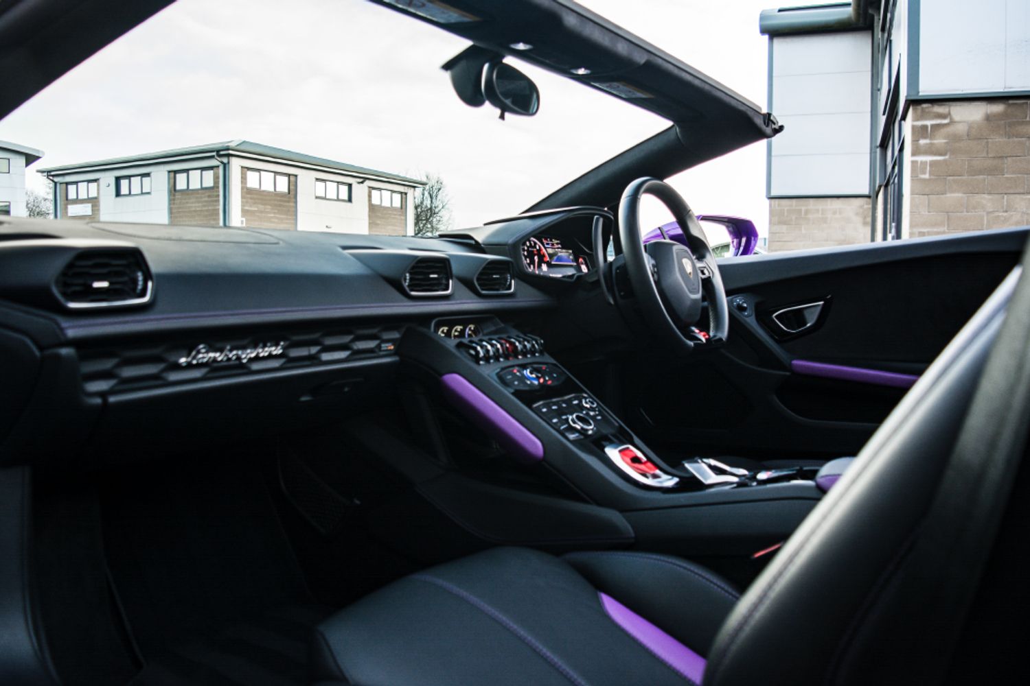 LAMBORGHINI HURACAN CONVERTIBLE 5.2 LP 610-4 SPYDER 2DR SEMI AUTOMATIC